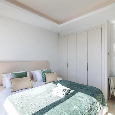 Extravagant 5-bdrm - Heated Pool & Gym Willa *