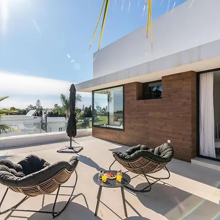 Villa Extravagant 5-bdrm - Heated Pool & Gym *